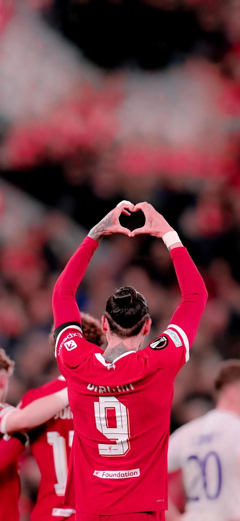 前巴萨总监：我们当时想签下伊萨克，目的是让他接替苏亚雷斯（前巴萨总监：曾计划引进伊萨克，定位为苏亚雷斯接班人）