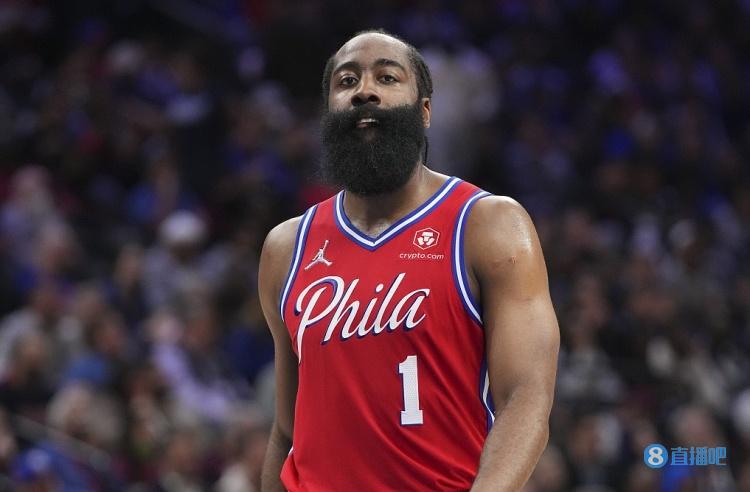 孔帕尼：不关注本菲卡与格雷罗的传闻，任何转会只会内部讨论（孔帕尼：不理会本菲卡、格雷罗传闻，转会议题只在内部讨论）