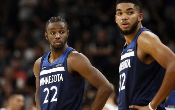 攻守易形，八成皇社球迷支持格德斯取代久保建英担任首发（风向已变：八成皇社球迷力挺格德斯顶替久保建英首发）