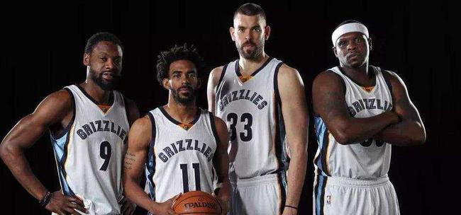 意杯焦点战：拉齐奥迎战AC米兰，蓝鹰寻求复仇，红黑军团力争双杀（意杯重磅对决：拉齐奥主场战AC米兰，蓝鹰誓雪前耻，红黑剑指双杀）