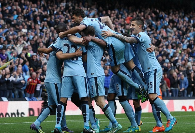 为迎接梅西到访，印度加尔各答街头正在建造梅西的雕像（印度加尔各答为迎梅西来访，街头兴建梅西雕像）